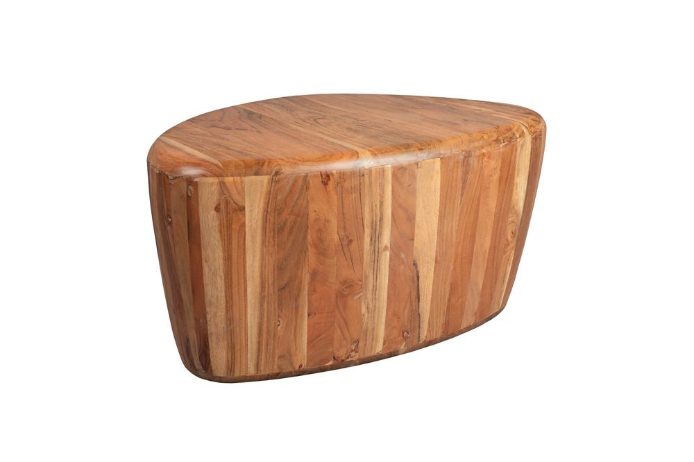 You can immediately see that the Dutchbone Ayla was created from pure craftsmanship. This acacia wood coffee table's unique, organic shape with rounded corners makes it a real statement piece. The robust material with small imperfections gives the furniture even more character and, together with the vertical stripes on the sides, creates a fine vintage feel. Therefore, the furniture would not look out of place in a seventy's interior, instantly adding more atmosphere to the room. In this way, you will soon 