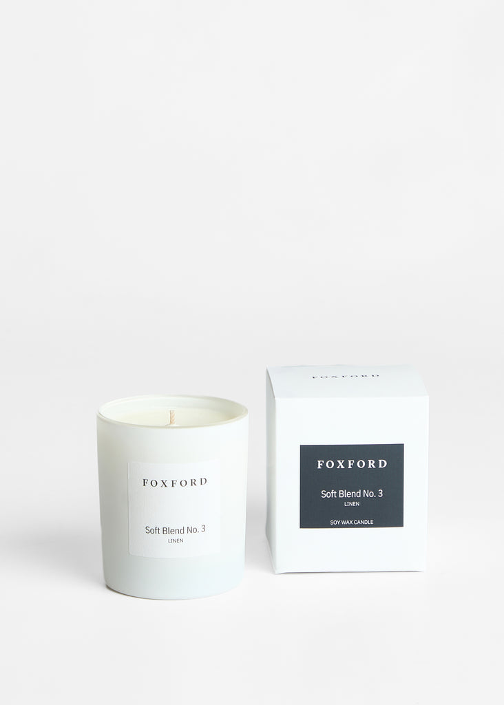 Discover the Foxford Soft Blend No. 3 Linen Candle, inspired by our woven bedding. Enjoy a serene blend of soft florals and fresh linen, perfect for creating a calm, inviting space.