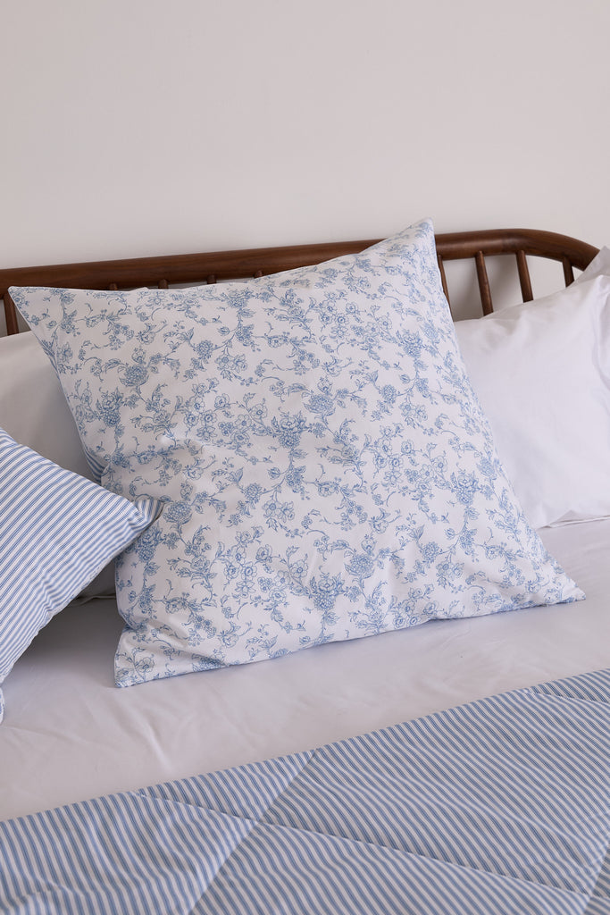 Experience the epitome of luxury with the Foxford Garden Bouquet cushion. Created by acclaimed Irish designer Helen McAlinden, this sophisticated cushion features a serene blue floral pattern that elevates any bedding ensemble. It is the latest addition to our 2024 summer collection, ensuring exceptional quality and comfort, as is customary with all our bedding products. Pair it with the Garden Bouquet Duvet Set and Quilted Blanket for a flawless bedding set.