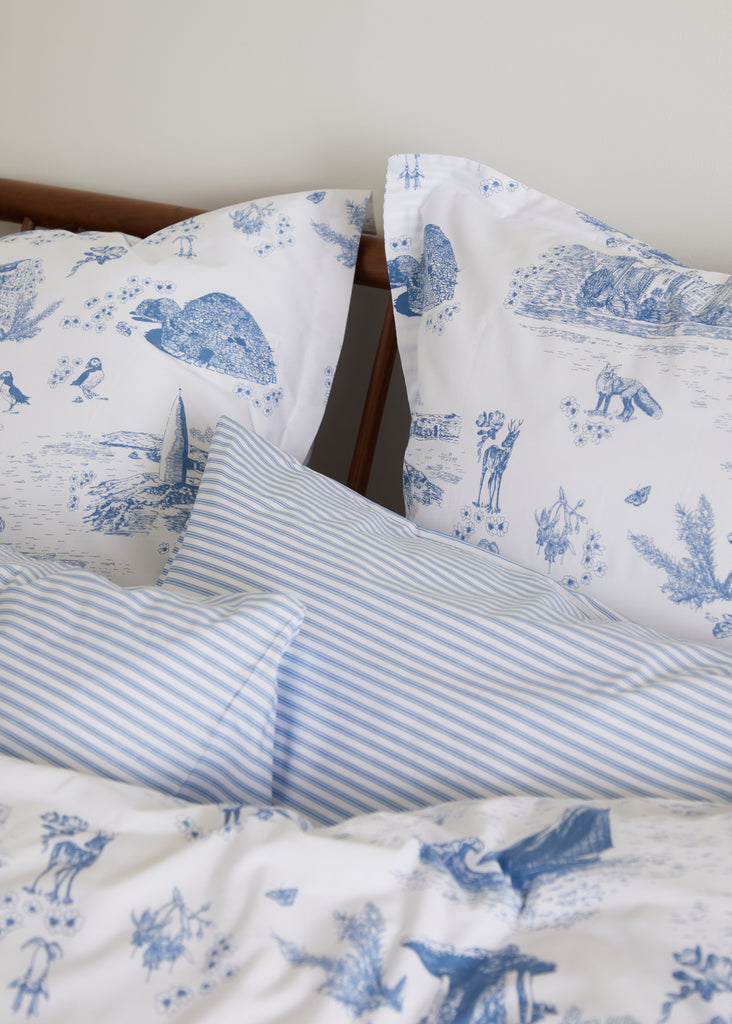 Foxford Wild Atlantic Stripe Pillowcase Set Crafted from soft and luxurious 300-thread cotton, these pillowcases offer unparalleled comfort and style for a peaceful night's sleep.