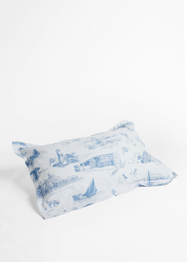 Relax and drift off to sleep with our stunning Wild Atlantic print. Created in partnership with textile designer Ruth Gallagher and skillfully crafted in Portugal, this Oxford Pillowcase is 100% cotton for a luxurious, durable feel.  Single Pillowcase